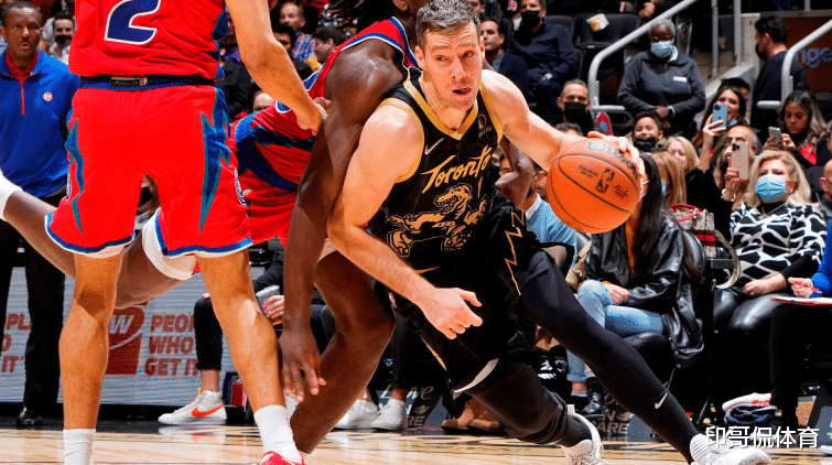 也展示了他 也展示了他