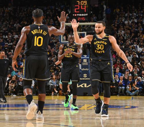 是他让队友 是他让队友