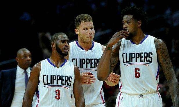 詹姆斯与东 詹姆斯与东